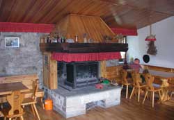 Rifugio Pian Fontana Kamin