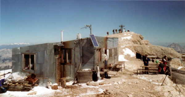 Marmolada Punta Penia Gipfel Schutzhütte